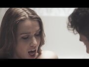 深夜在漂亮姐姐身上胡乱 喷射