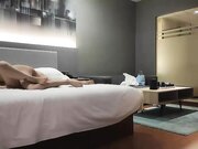 小马寻花勾搭足浴女技师休息下第二炮 特写舔屌口交扣逼 翘起屁股后入抽插