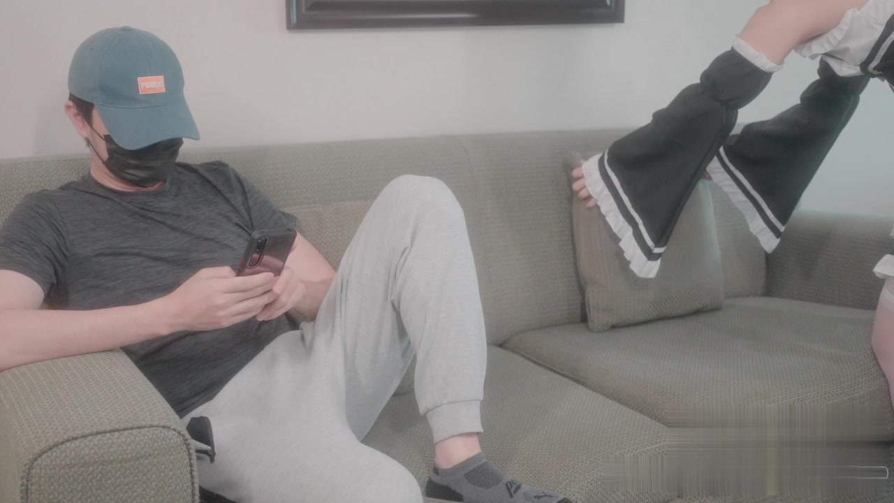 性感cos雷姆竟然是一个绿帽奴上部