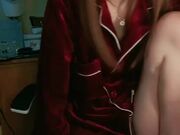 颜值不错少妇厕所尿尿刮毛露逼诱惑 逼逼还挺粉嫩刮完毛椅子上翘起双腿