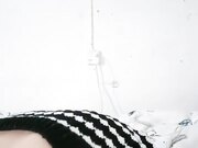 放假在家的学妹露脸直播赚外快 听狼友指挥玩弄骚穴 撅着屁股掰开给狼友看特写