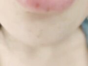 骑乘位露出奶子晃动 拍打奶子叫起来好骚 第一视角正入