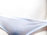 身材苗条的妹子 慢慢脱掉衣服 漏奶露逼诱惑秀 穿着开裆黑色丝袜