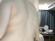 新来的极品妞 丝袜高跟露脸诱惑狼友 撅着屁股道具抽插骚穴给狼友看