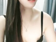 新来的极品妞 丝袜高跟露脸诱惑狼友 撅着屁股道具抽插骚穴给狼友看