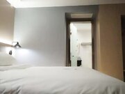 约操2位极品高挑大长腿性感美女双飞 2美女身材颜值都超赞