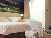 太子约操极品韩国明星脸大奶外围女神_床下高冷床上淫语不断，射进来，射到我逼里