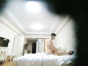 威哥全国探花约了个背带裤苗条妹子 69姿势口交侧入抽插猛操搞完按摩