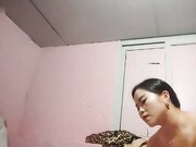 新鲜出炉 大胸小姐姐 无怨无悔任君摆布 口交后入打飞机各种手段全使出来