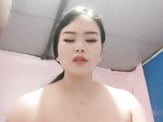 新鲜出炉 大胸小姐姐 无怨无悔任君摆布 口交后入打飞机各种手段全使出来