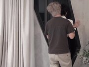 出轨小奶狗小哥哥，年轻体力就是好，被小哥哥操的爽上天了_无套内射