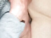 鸡巴毛都白了的前进帽老头被小伙领到野鸡家操老逼老熟女技术过硬