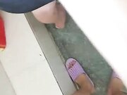 后妈好骚做午饭穿那么诱惑勾引我 欲火高涨忍不住推到她无套爆操