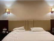 酷似张柏芝的颜值靓妹酥胸乱跳极品身材前凸后翘