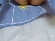 新来的学妹全程露脸都被小哥教坏了 自慰骚逼道具抽插口交大鸡巴给狼友看特写