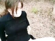 小哥户外小树林激情啪啪 树上后入骑乘大力猛操非常诱人