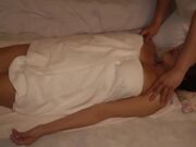 而没有被插入的荡妇则从女牛仔的位置恢复性交2