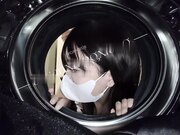 爱玩熊熊_大长腿黑丝学姐被蓄谋已久的学弟按倒洗衣机内操，表面高冷插入就老实了