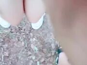 大哥勾搭补课班老师小树林激情野战 全程露脸让大哥吃着奶亲着嘴抠逼浪荡呻吟