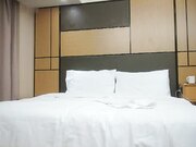 打响年终最后一炮 极品00后  清秀苗条  猛男出屌 润滑油辅助干高潮爽死了