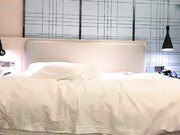 酒店3500元约了位学院派白衣牛仔裤高颜值美女 颜值超高 身材佳