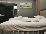 乖巧笑起来甜美外围妹纸 近距离视角隔着衣服揉奶 乳推舔屌骑上来抽插