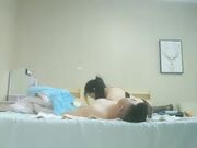 足浴店勾搭的少妇 下午相约开房 黑丝舔穴 啪啪时干出大姨妈来了继续作战真疯狂