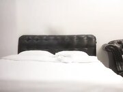 二哥午夜探花约了个少妇啪啪 沙发摸逼口交再到床上大力猛操