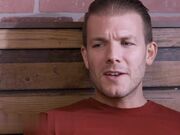 与她的继兄弟一起躺在床上并提出帮助他打飞机大鸡巴很高兴迫不及待了