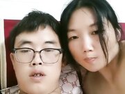 良家小少妇下海了 全程露脸与老公激情啪啪 听狼友指挥口交大鸡巴舔嫂子的骚逼