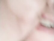 小少妇真闷骚一起喝点酒就好想要 露脸躺床上让玩逼20年的手速把她弄到高潮喷水