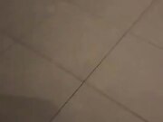 绿帽男爱玩刺激的，在公园露出，在男次所啪啪。.mp4