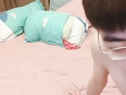 36D潘金莲让小哥玩着奶子抠着逼 露脸黑丝情趣道具抽插陪狼友互动撩骚