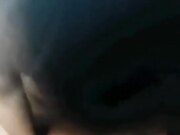 颜值不错的妹子 户外和炮友车震 穿着开裆黑丝 车上口交 女上位操逼