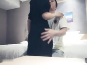 黑色长裙颜值美女 扣穴吸奶调情 侧入猛烈撞击 后入打桩喊给我