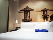 今晚约两个少妇玩双飞