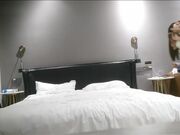 约到极品反差兼职空姐 高颜值黑丝美腿 御姐叫床萝莉音 舔屁眼的时候还主动摇屁股