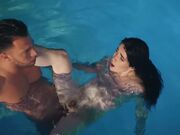 性感人妻出轨隔壁邻居