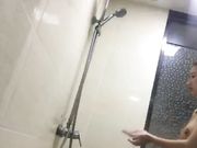 一个小小的跳蛋就自慰到出白浆了