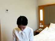 卫生间换衣服过程拍摄