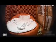 女友的闺房有一张床专门打炮用的