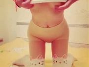 极品大奶嫩妹子床上的样子好骚好想操