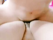 03年小萝莉超级粉 ️刚生完娃脯乳期 在线挤奶请狼友们喝新鲜奶乳 多姿势啪啪做爱