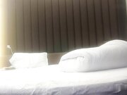 新晋老哥 酒店约操长腿小姐姐 抓起大屌69互舔 主动骑乘位打桩机 特写视角后入