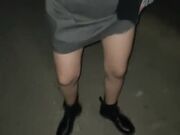 漂亮美乳户外露出美女 户外裸奔勾引屌丝男啪啪 废墟房内偷操啪啪