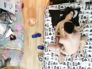 新人老哥新视角拍摄从上往下约个少妇啪啪 口交舔弄侧入后入姿势换着猛操