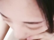 白色透明情趣衣 瘦脸兔牙妹妹 第一视角精湛绝佳口技 口爆一嘴