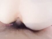 18岁小萝莉 烈焰红唇 嫩到出水的粉色嫩穴 插入鸡巴猛烈抽插爆操内射灌精