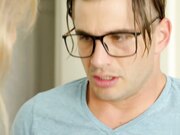 骚逼被卡住了情况紧急让大鸡巴救援队来处理骚逼堵塞