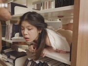 图书馆中不能说的秘密 女大生惨遭痴汉媚药硬上 二男轮奸直到高潮崩坏